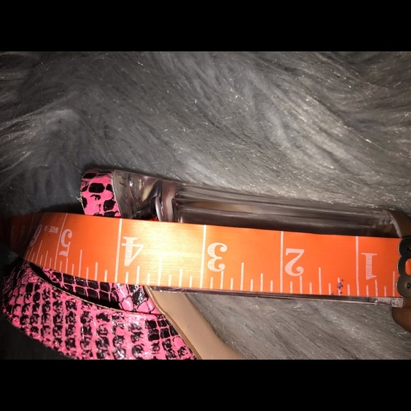 J. Elise Boutique Neon Pink Snake Print Open Toe Ankle Strap Clear Block Heel - Picture 4 of 5